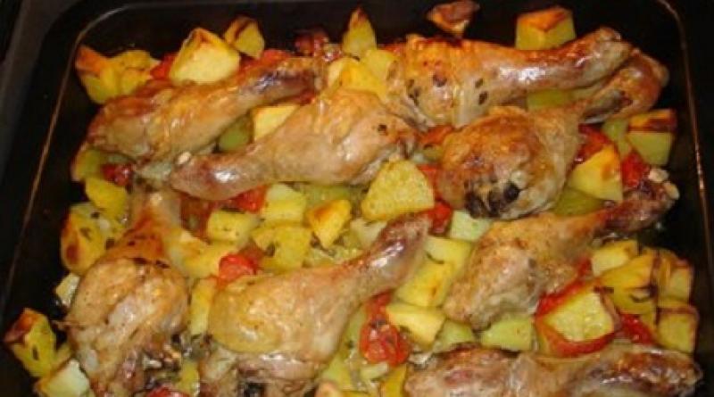 Куриные голени, запечённые в духовке с картошкой