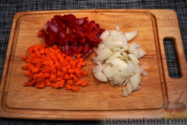 Рыбный суп с брокколи, рисом и сливками