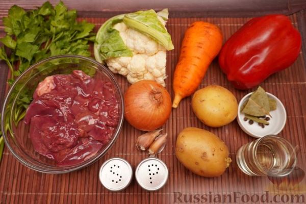 Суп из куриной печени с цветной капустой и перцем